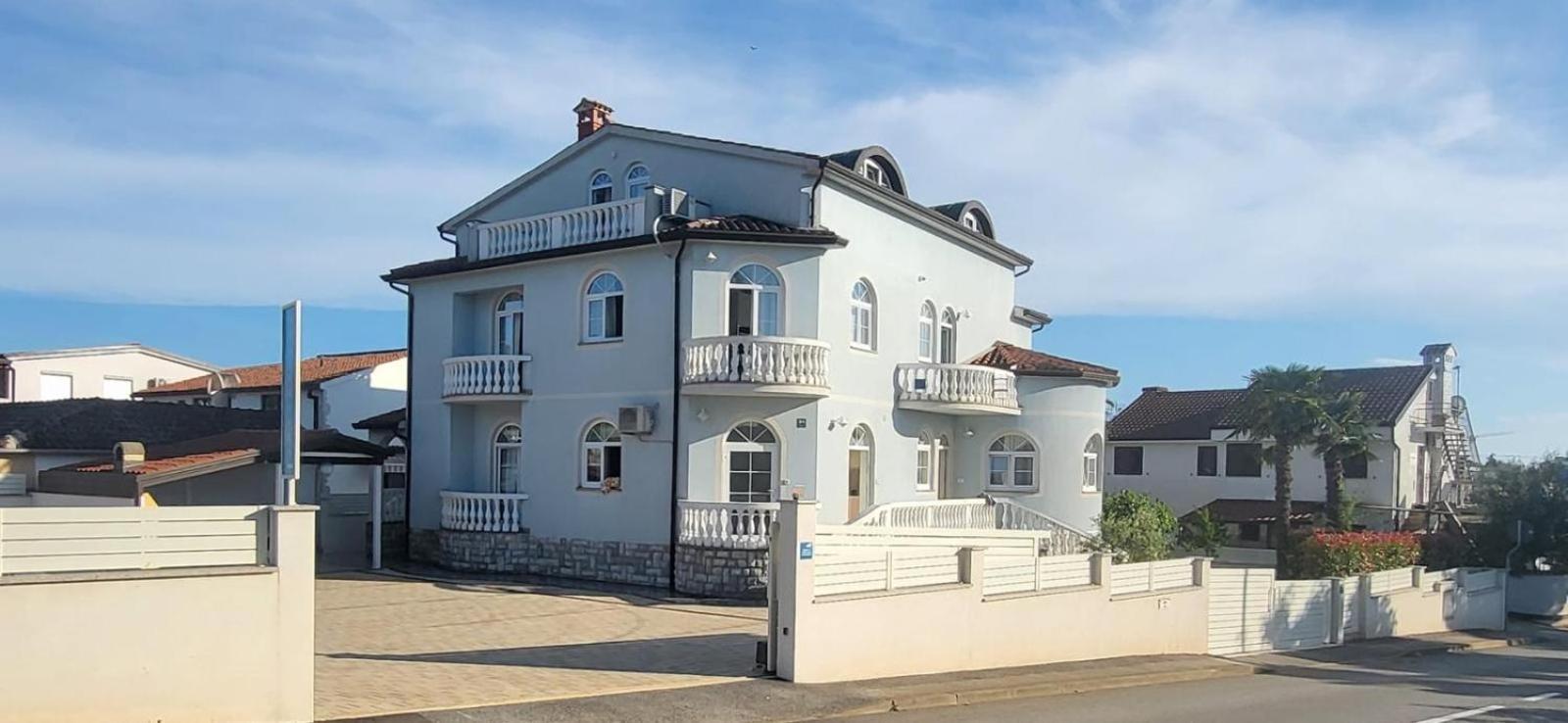 Apartment Fabic Poreč Eksteriør billede